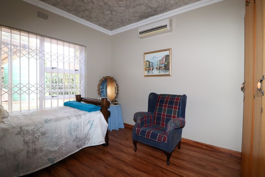 5 Bedroom Property for Sale in Wilkoppies North West